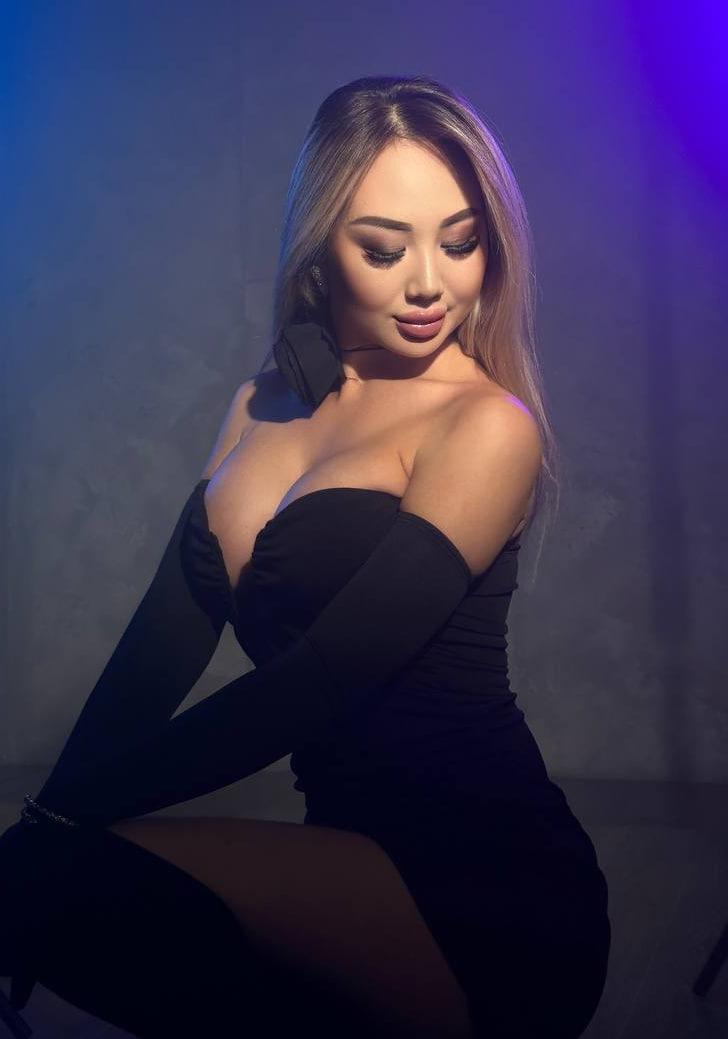 Prostitute Sabina - Armenia